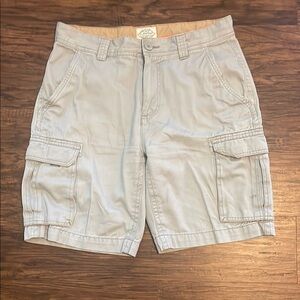 St. John’s Bay Men’s Light Green Cargo Shorts RN # 93577 Pre-Owned Size 32 $40.